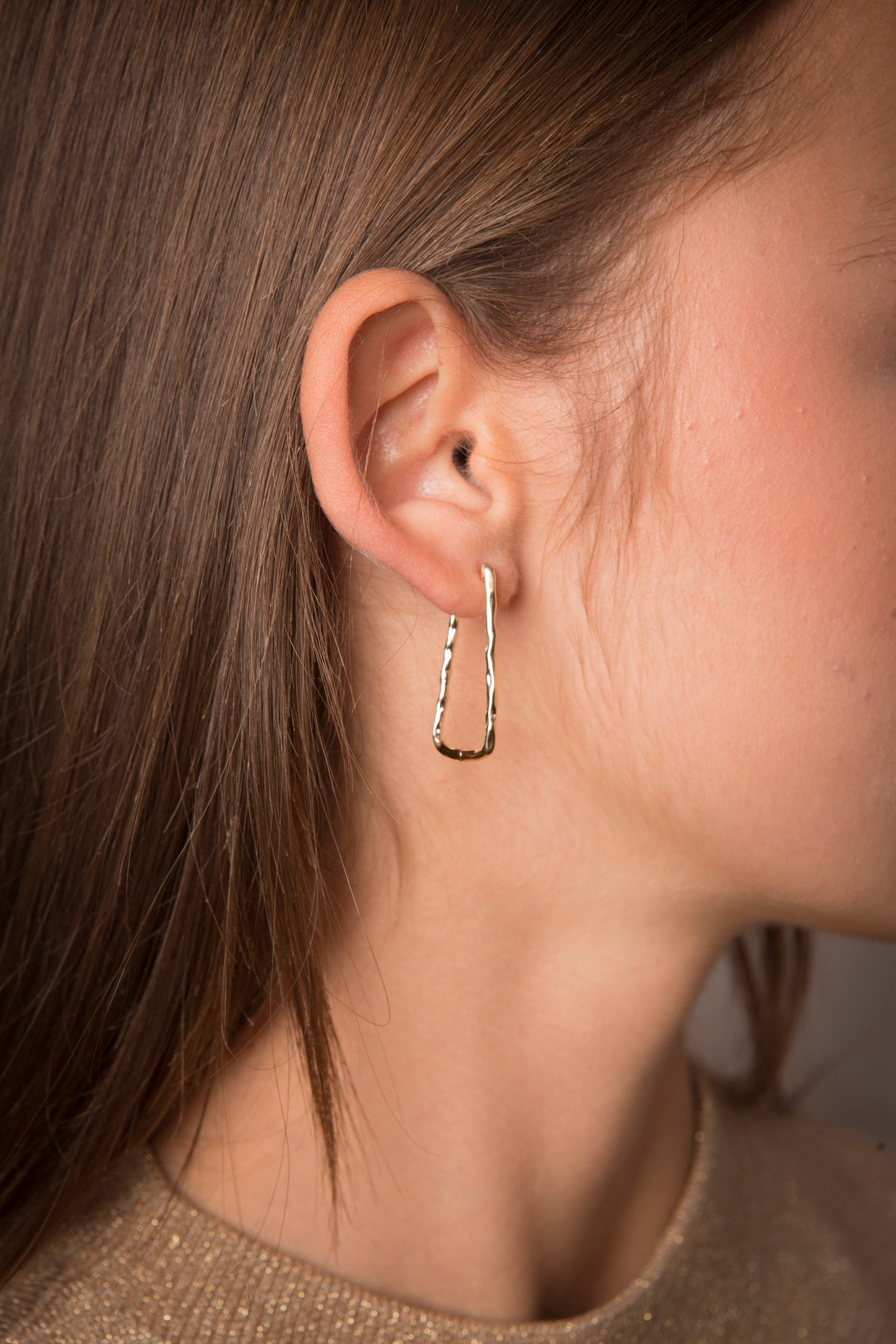 boucle d'oreilles en plaqué or froissée