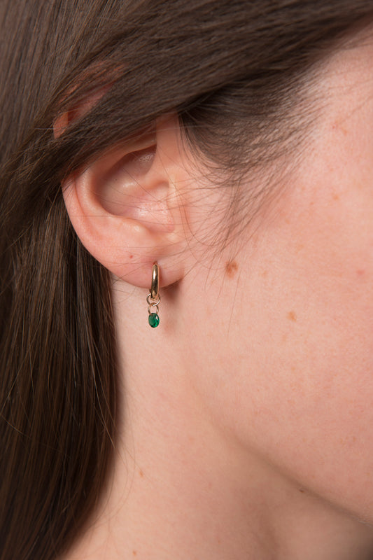 créoles plaqué or avec zirconium vert