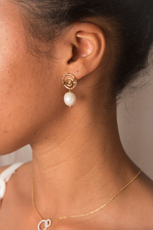boucles pendantes avec perle de culture