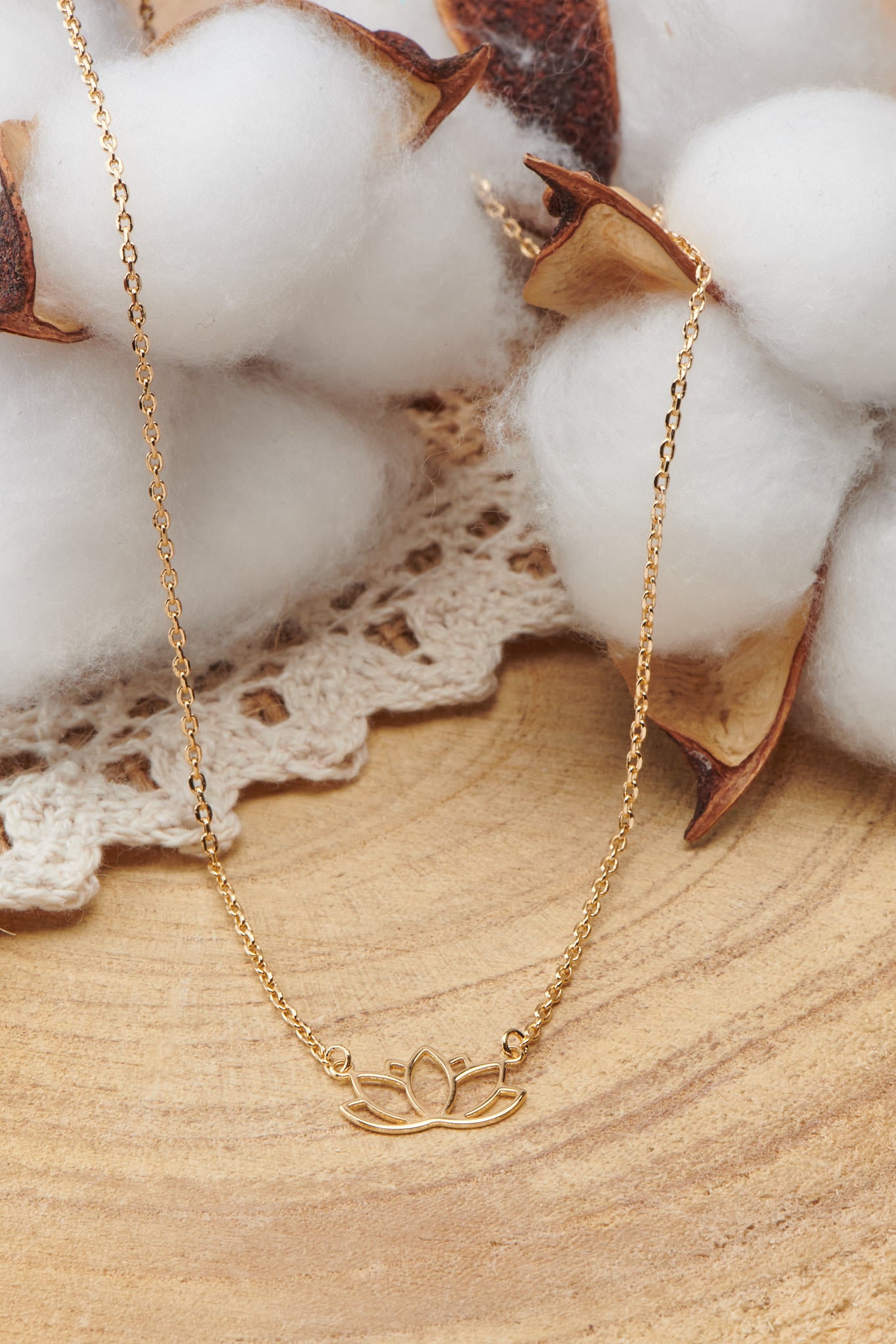 collier fleur de lotus