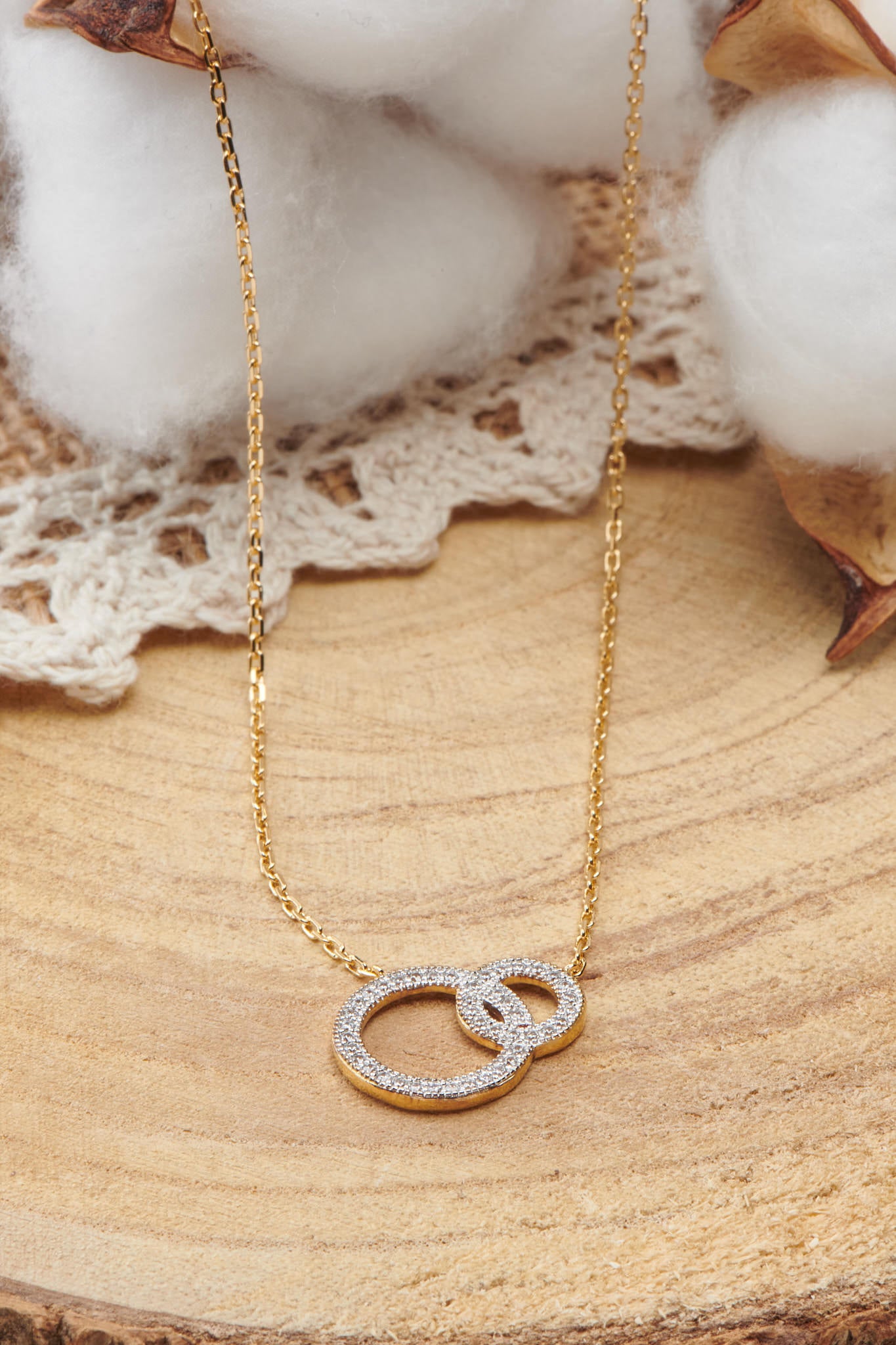 collier plaqué or avec 2 pendentifs ronds 