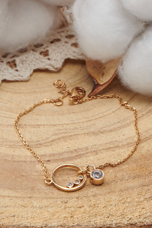 Bracelet en plaqué or 18 carats avec cercle ajouré