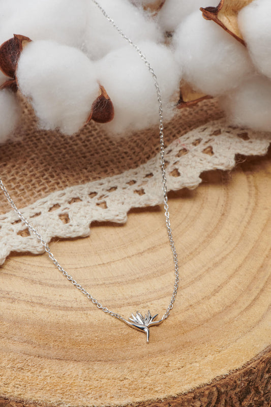 collier argent motif bouquet