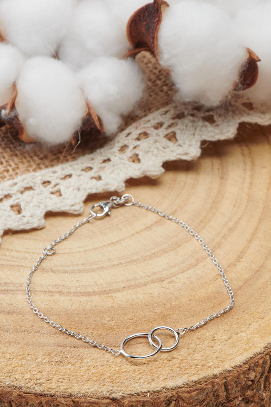 Bracelet en argent avec 2 cercles entrelacés