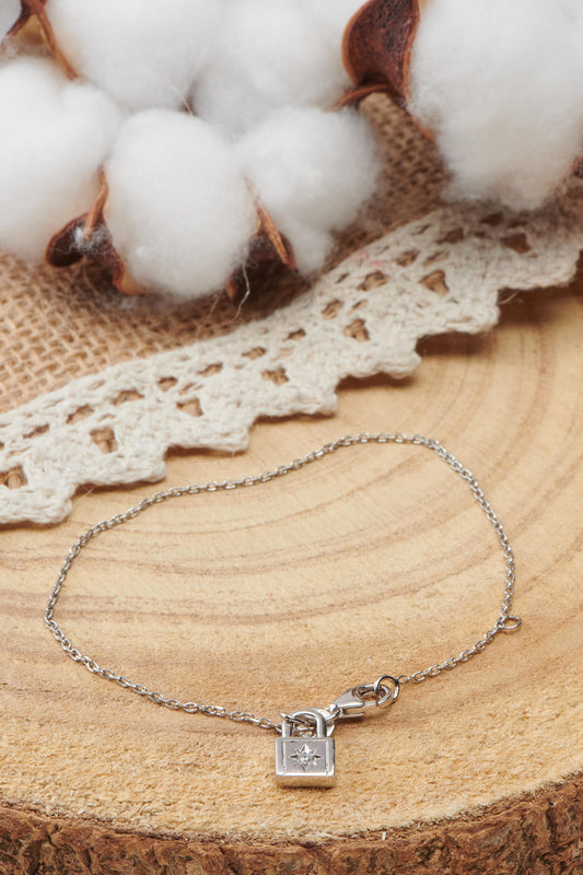Bracelet en argent avec charms cadenas
